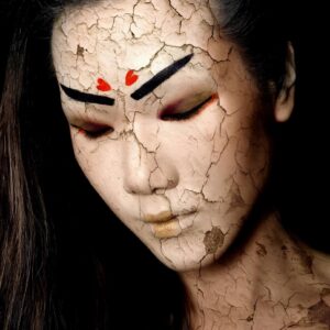 Fractured Embrace: Kintsugi of the Falling Self